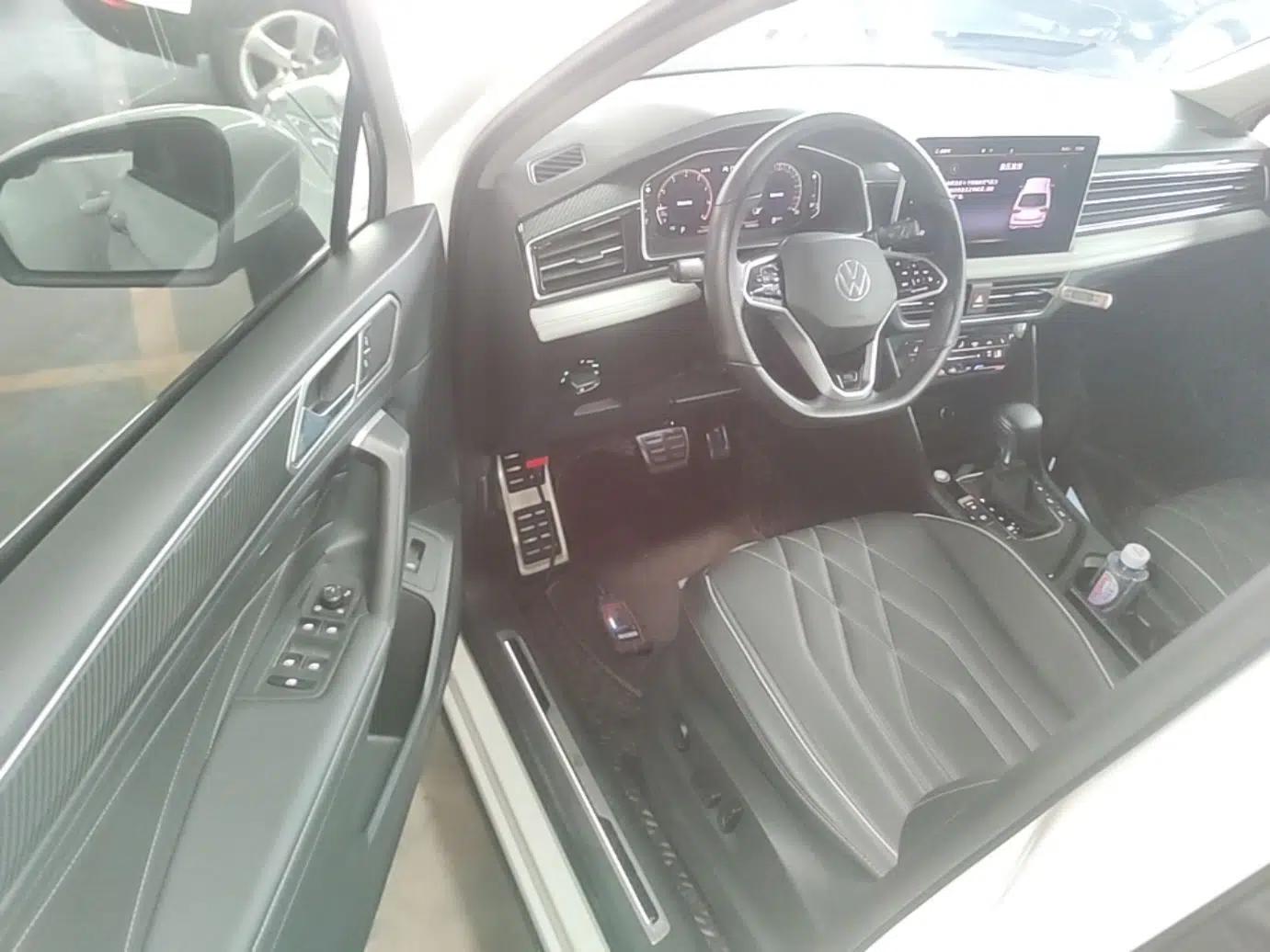 Volkswagen Tiguan L 2022 330TSI Automatic Two-Wheel Drive R-Line Enhanced Edition — миниатюра 23