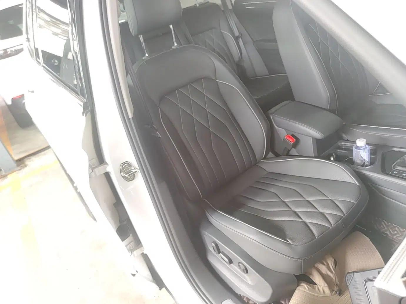 Volkswagen Tiguan L 2022 330TSI Automatic Two-Wheel Drive R-Line Enhanced Edition — миниатюра 24