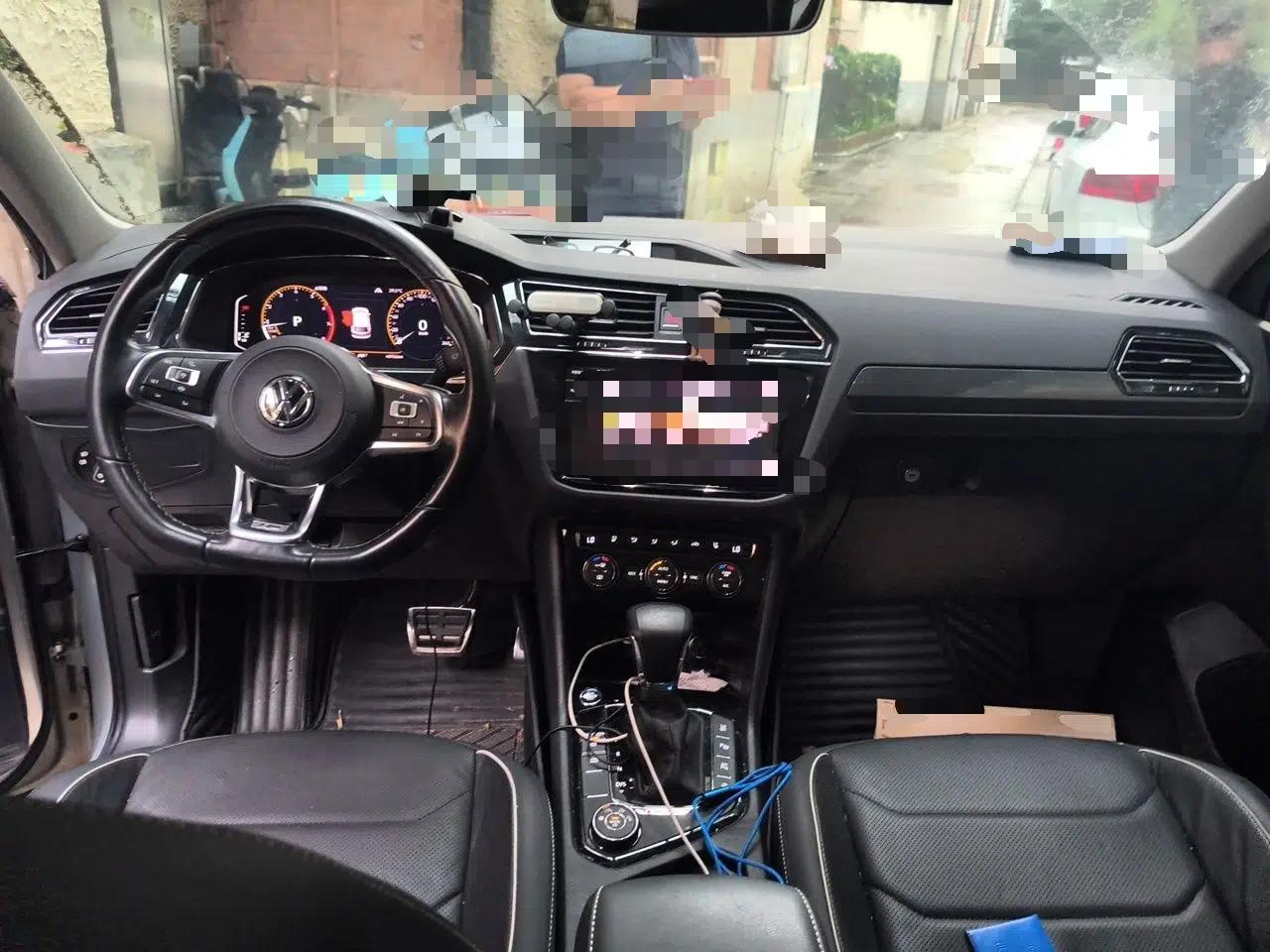 Volkswagen Tiguan L 2019 380TSI Automatic All-Wheel Drive R-Line Flagship 7-Seater China VI Standard — миниатюра 9