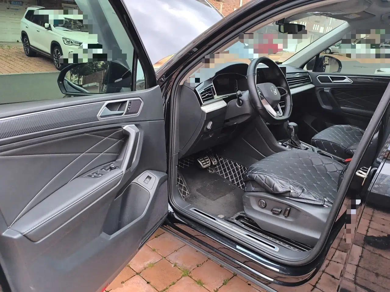 Volkswagen Tiguan L 2023 330TSI Automatic Two-Wheel Drive R-Line Enjoyment Edition — миниатюра 16