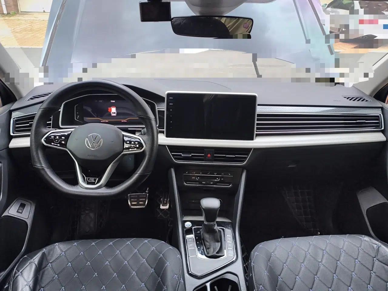 Volkswagen Tiguan L 2023 330TSI Automatic Two-Wheel Drive R-Line Enjoyment Edition — миниатюра 9