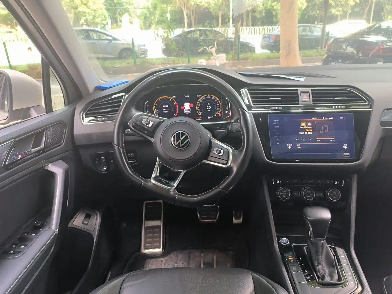 Volkswagen Tiguan L 2021 330TSI Automatic Two-Wheel Drive R-Line Enhanced Edition — миниатюра 10