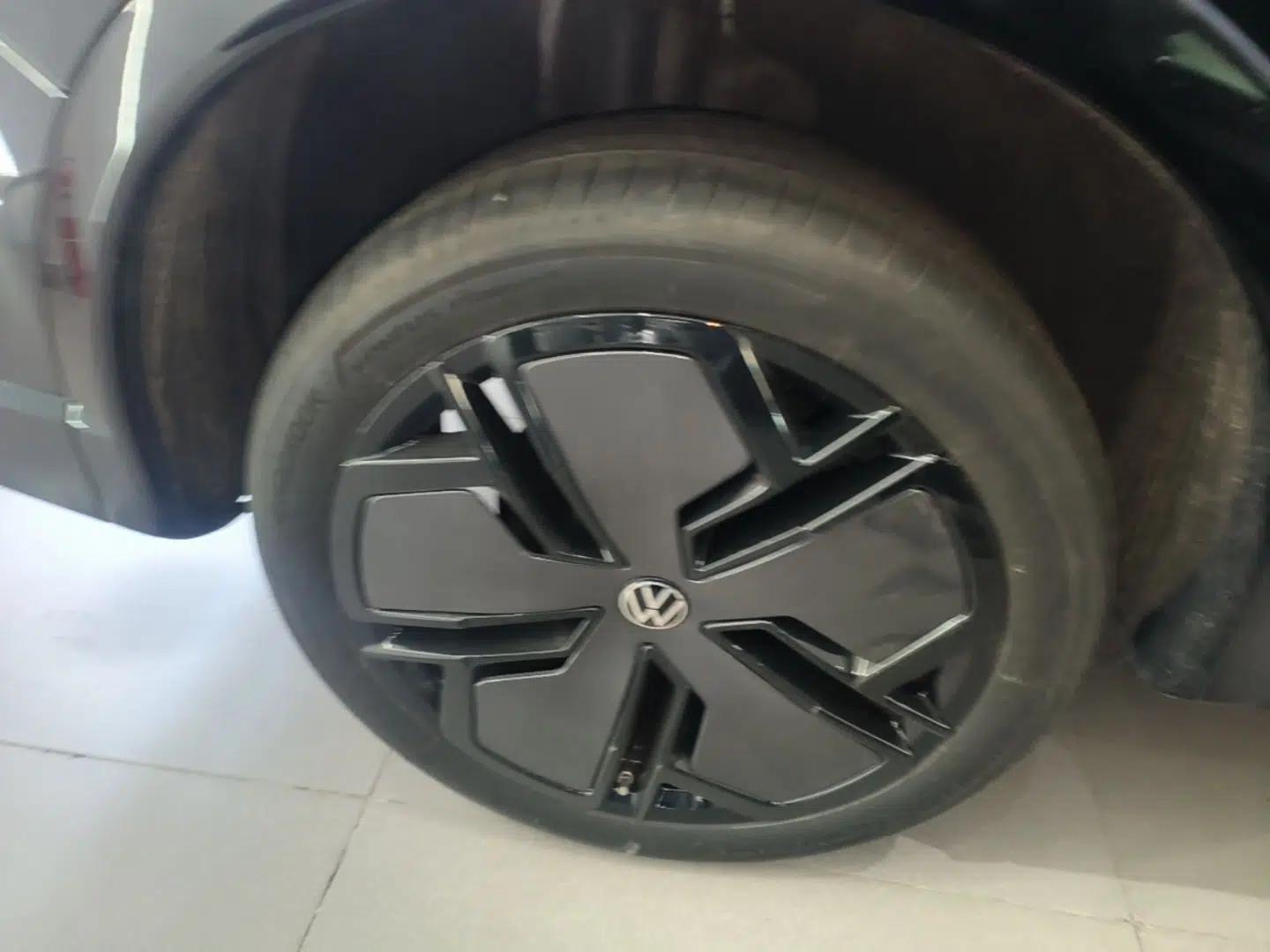 Volkswagen Tiguan L 2024 PRO 380TSI Four-Wheel Drive R-Line Prestige Edition — миниатюра 11