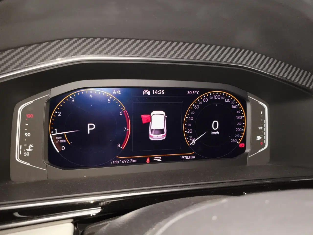 Volkswagen Tiguan L 2022 330TSI Automatic Two-Wheel Drive R-Line Enhanced Edition — миниатюра 11