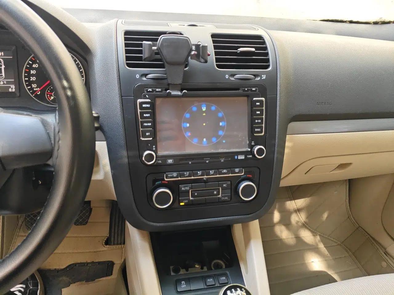 Volkswagen Sagitar 2011 1.4 TSI Manual Tech Model — миниатюра 13