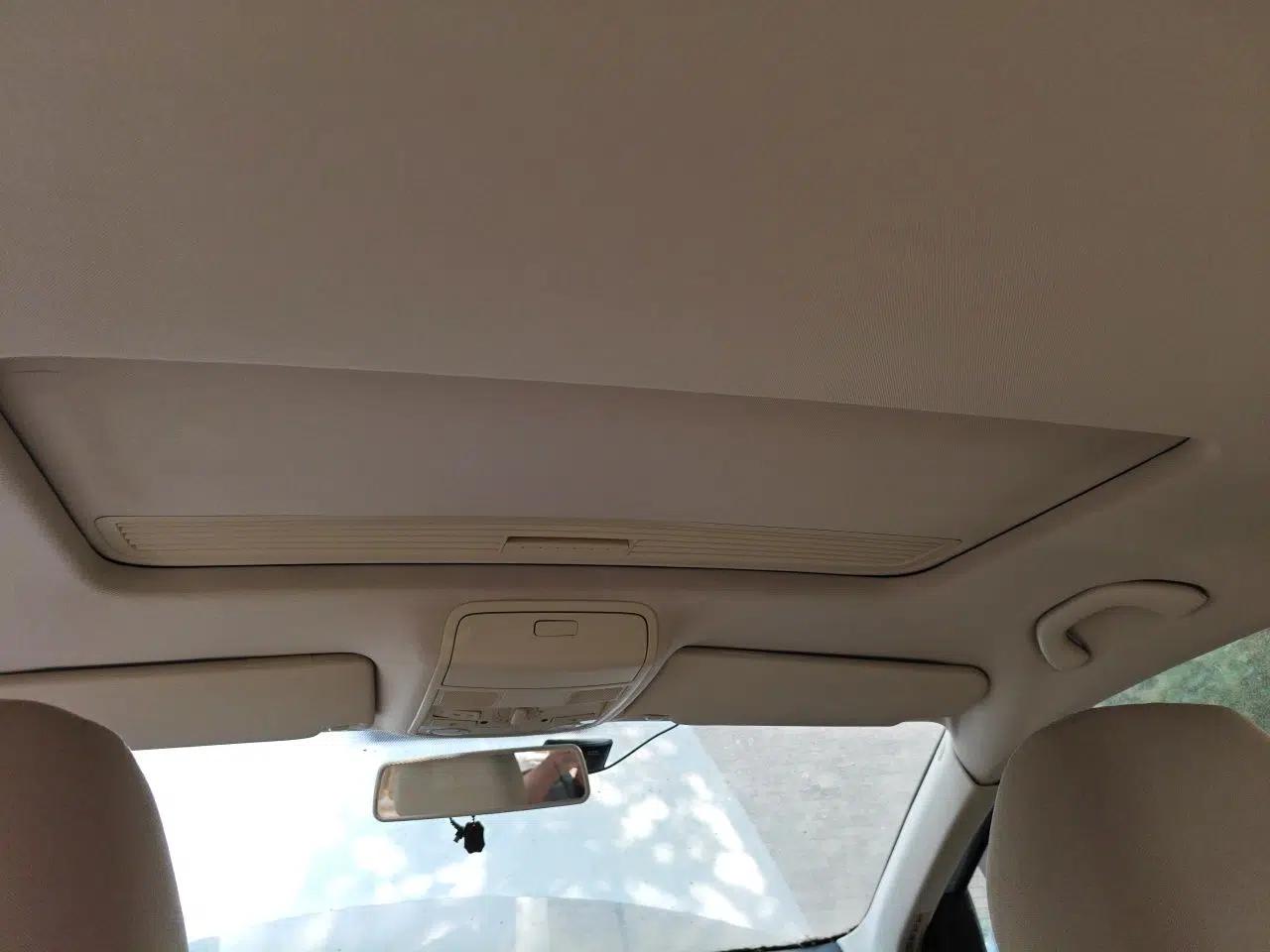 Volkswagen Sagitar 2011 1.4 TSI Manual Tech Model — миниатюра 18