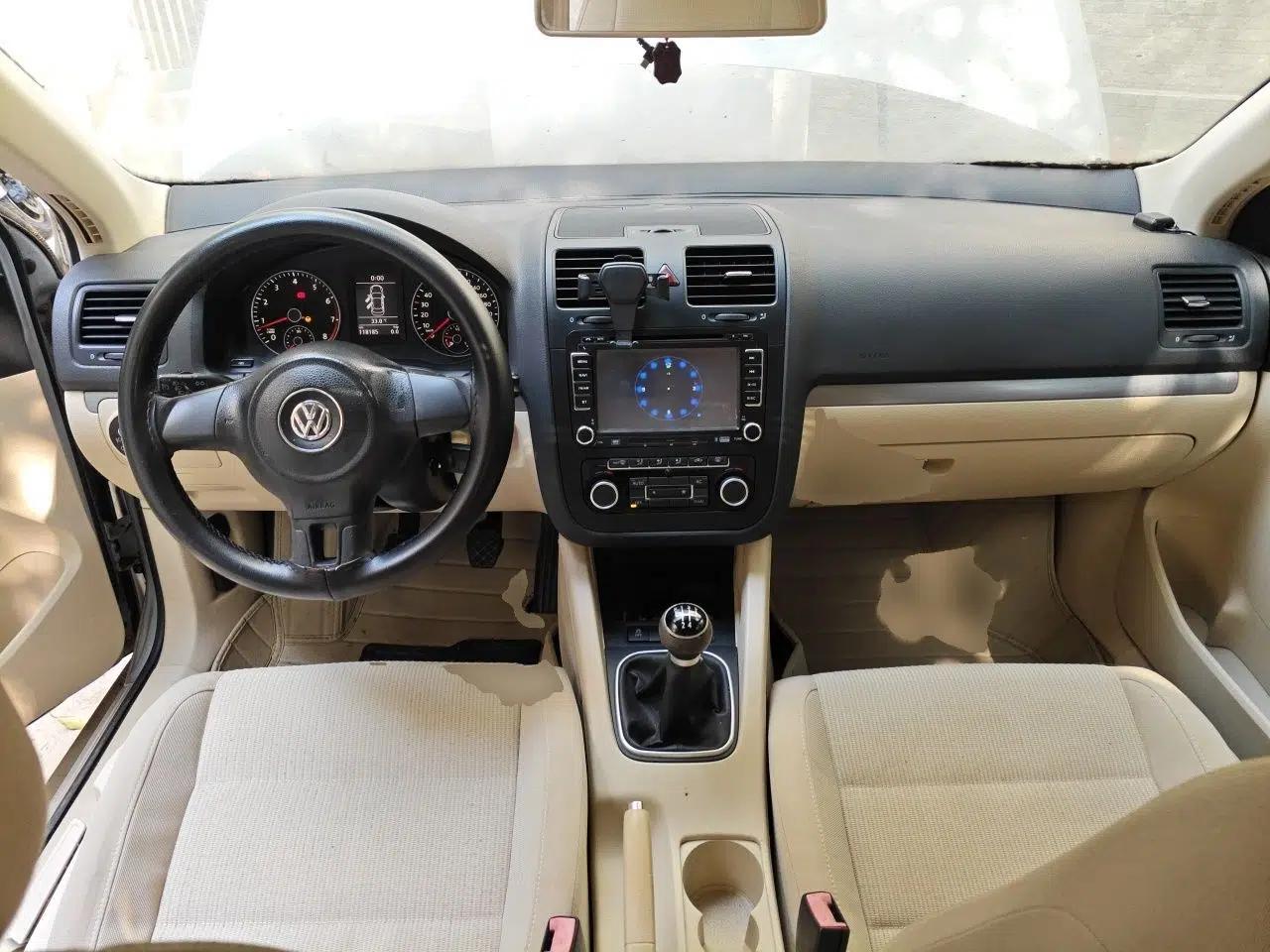 Volkswagen Sagitar 2011 1.4 TSI Manual Tech Model — миниатюра 9