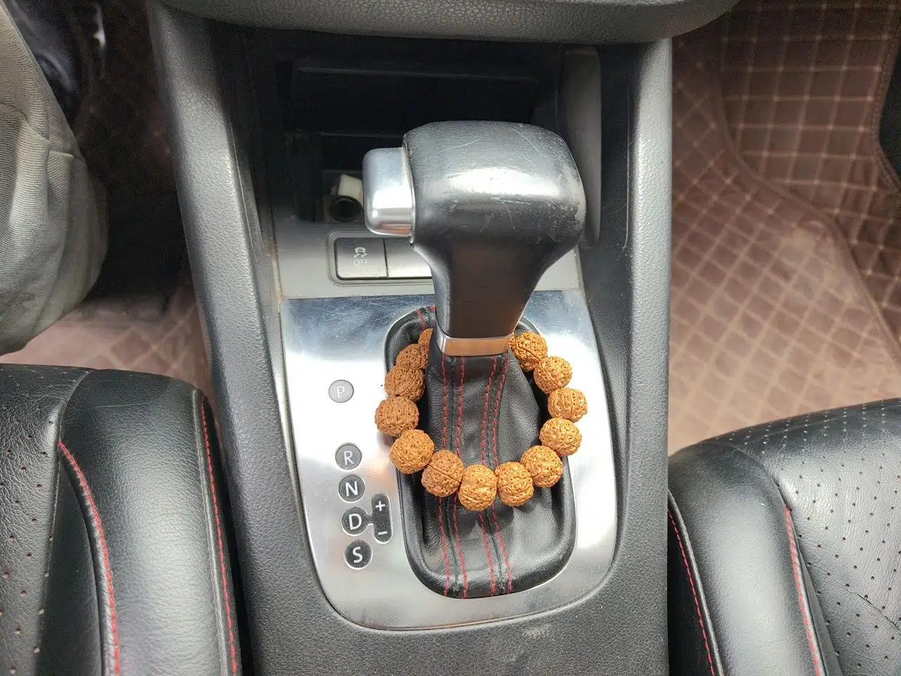 Volkswagen Sagitar 2011 1.8TSI Automatic Champion Edition — миниатюра 14