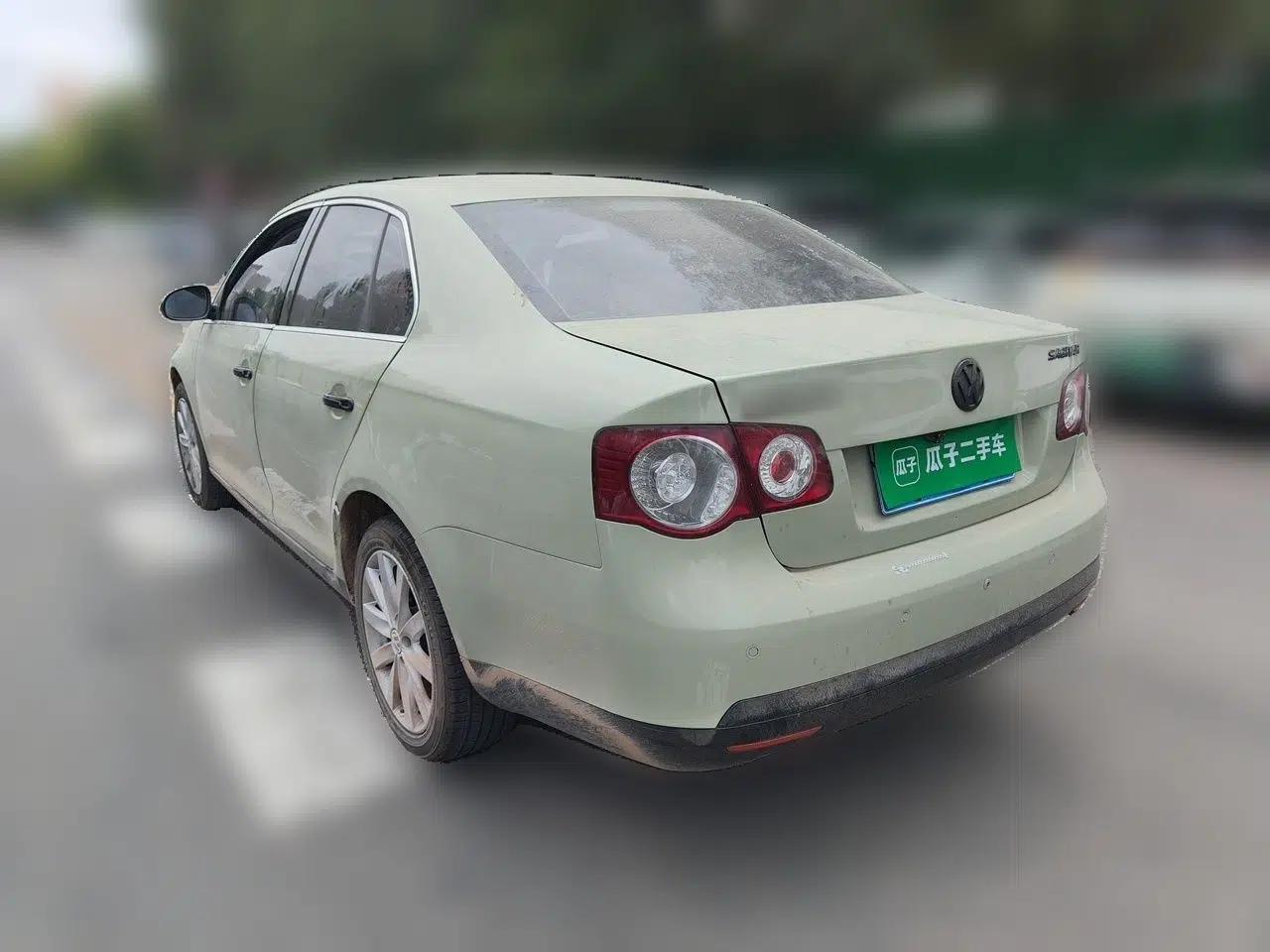 Volkswagen Sagitar 2011 1.8TSI Automatic Champion Edition — миниатюра 4