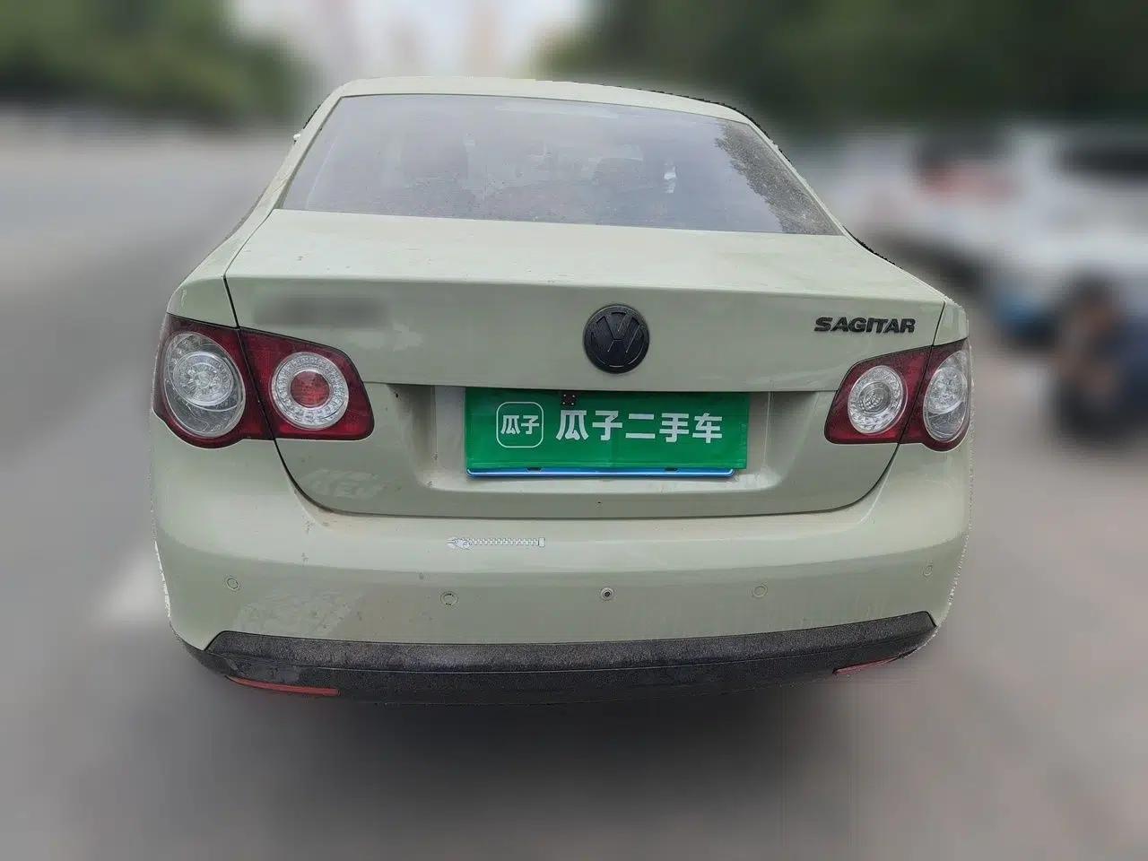 Volkswagen Sagitar 2011 1.8TSI Automatic Champion Edition — миниатюра 5