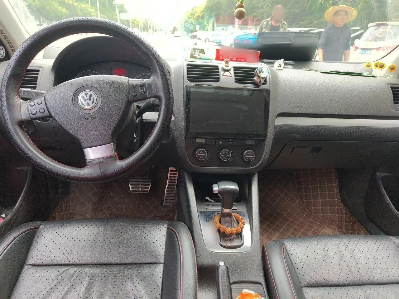 Volkswagen Sagitar 2011 1.8TSI Automatic Champion Edition — миниатюра 9