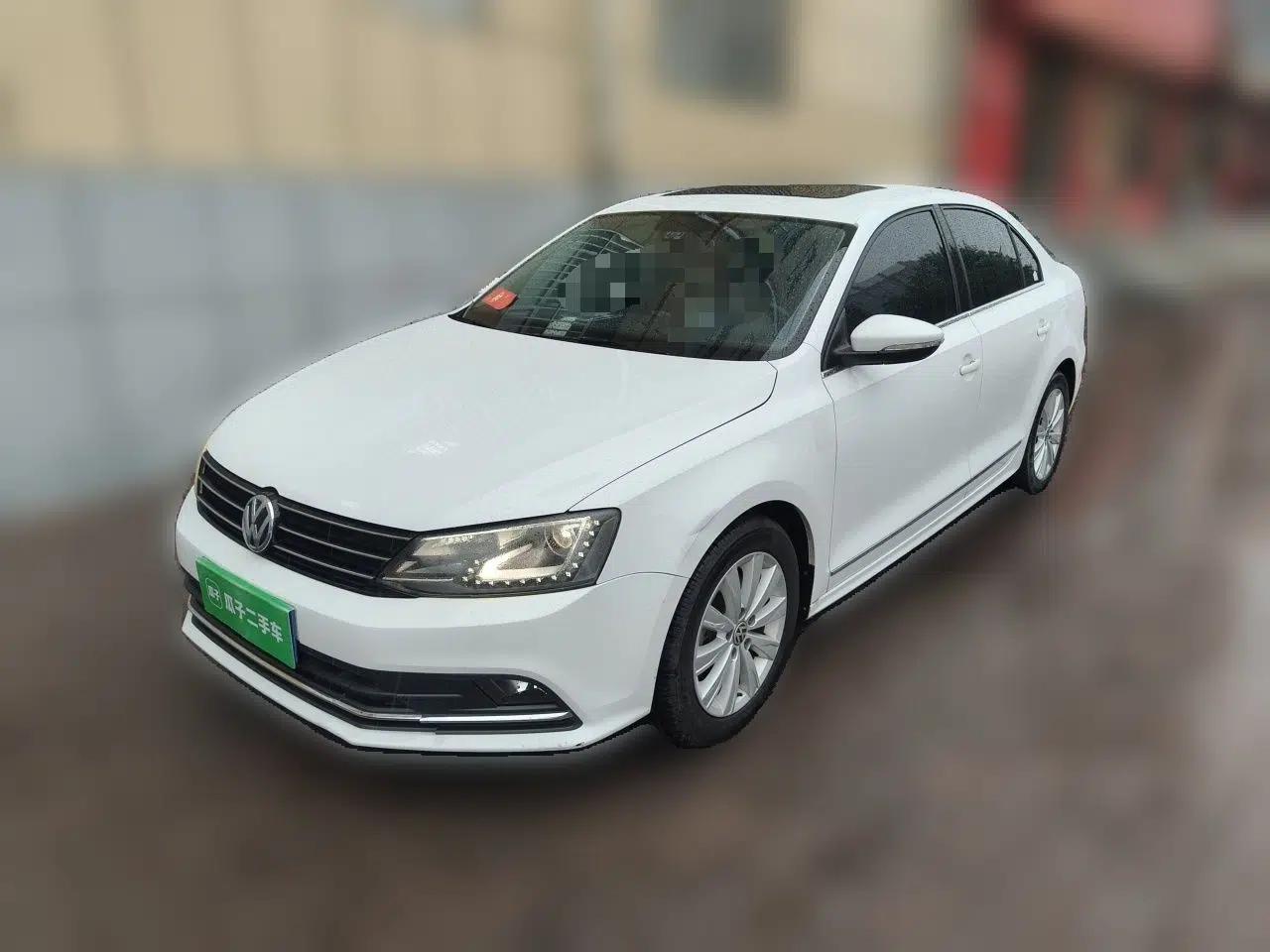 Volkswagen Sagitar 2015 230TSI Automatic Comfort Version — миниатюра 1