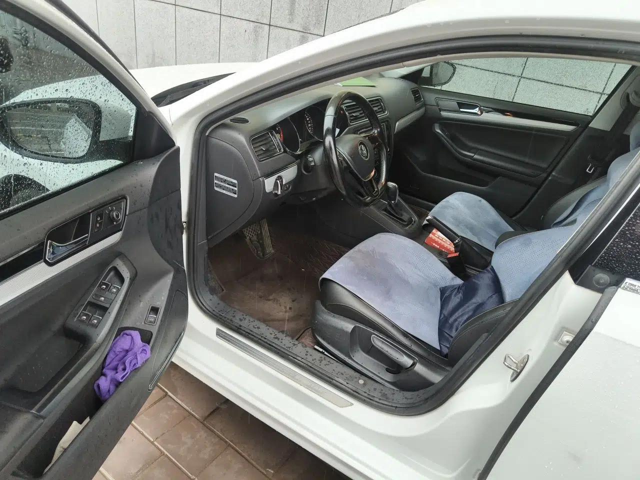 Volkswagen Sagitar 2015 230TSI Automatic Comfort Version — миниатюра 16