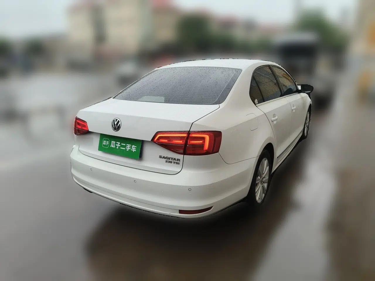 Volkswagen Sagitar 2015 230TSI Automatic Comfort Version — миниатюра 6