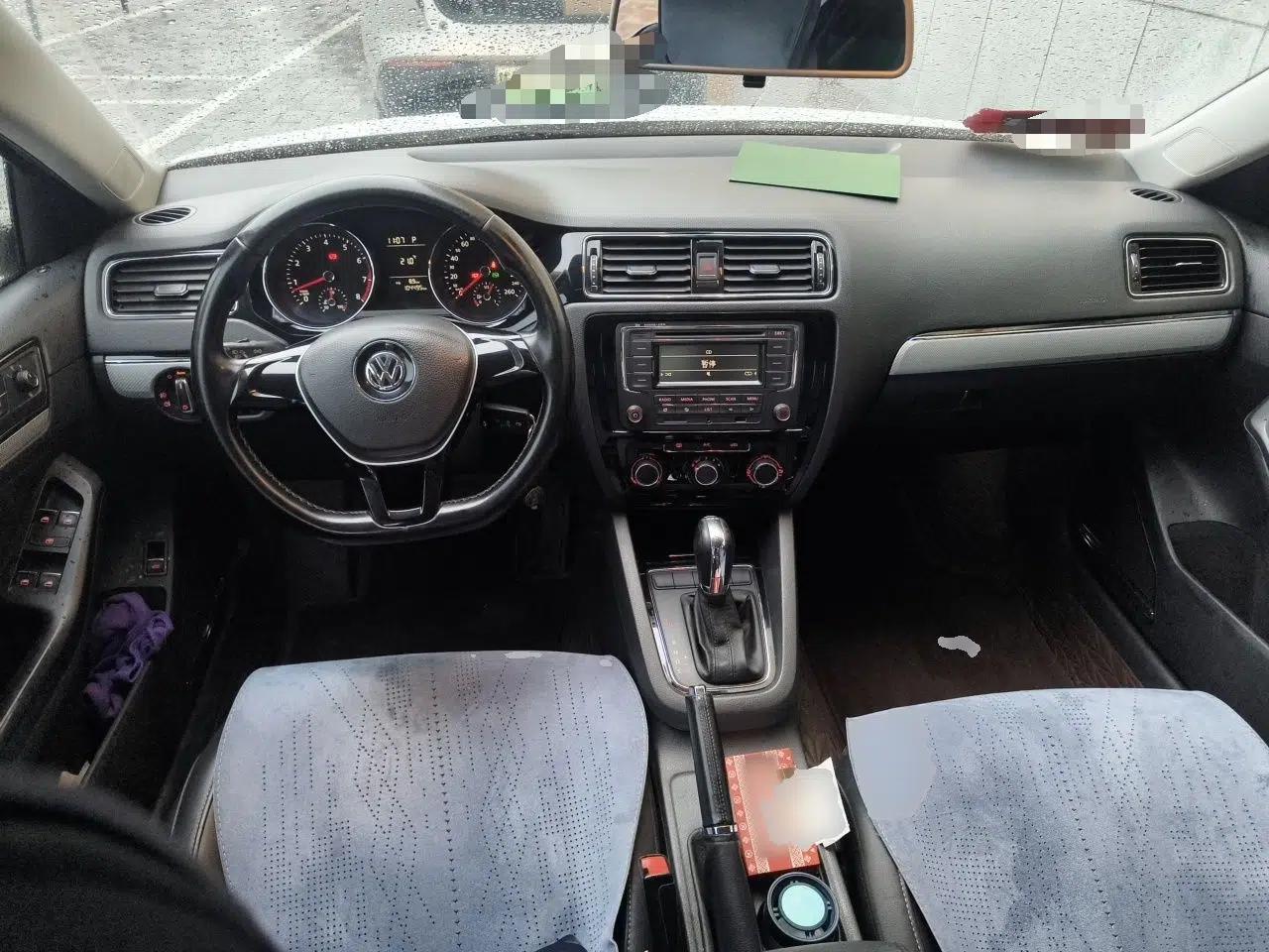 Volkswagen Sagitar 2015 230TSI Automatic Comfort Version — миниатюра 9