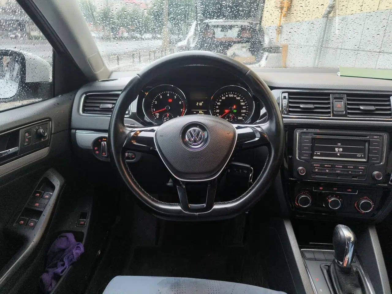 Volkswagen Sagitar 2015 230TSI Automatic Comfort Version — миниатюра 10