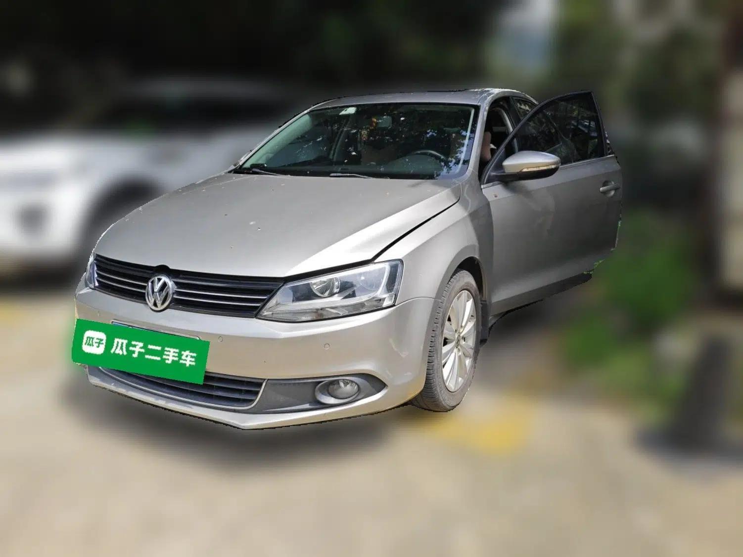 Volkswagen Sagitar 2014 Revised Version 1.4TSI Automatic Luxury Edition — миниатюра 1