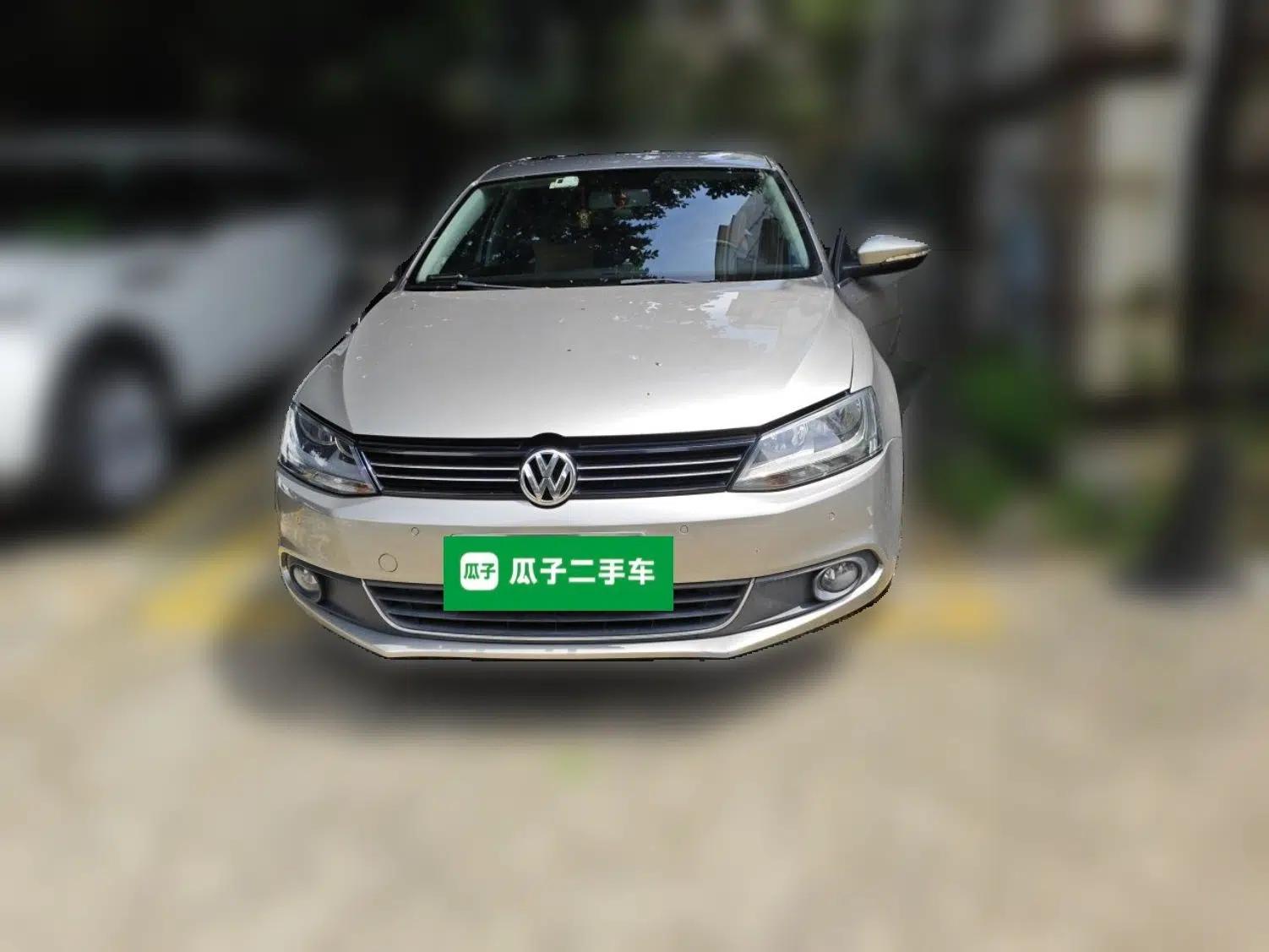 Volkswagen Sagitar 2014 Revised Version 1.4TSI Automatic Luxury Edition — миниатюра 2