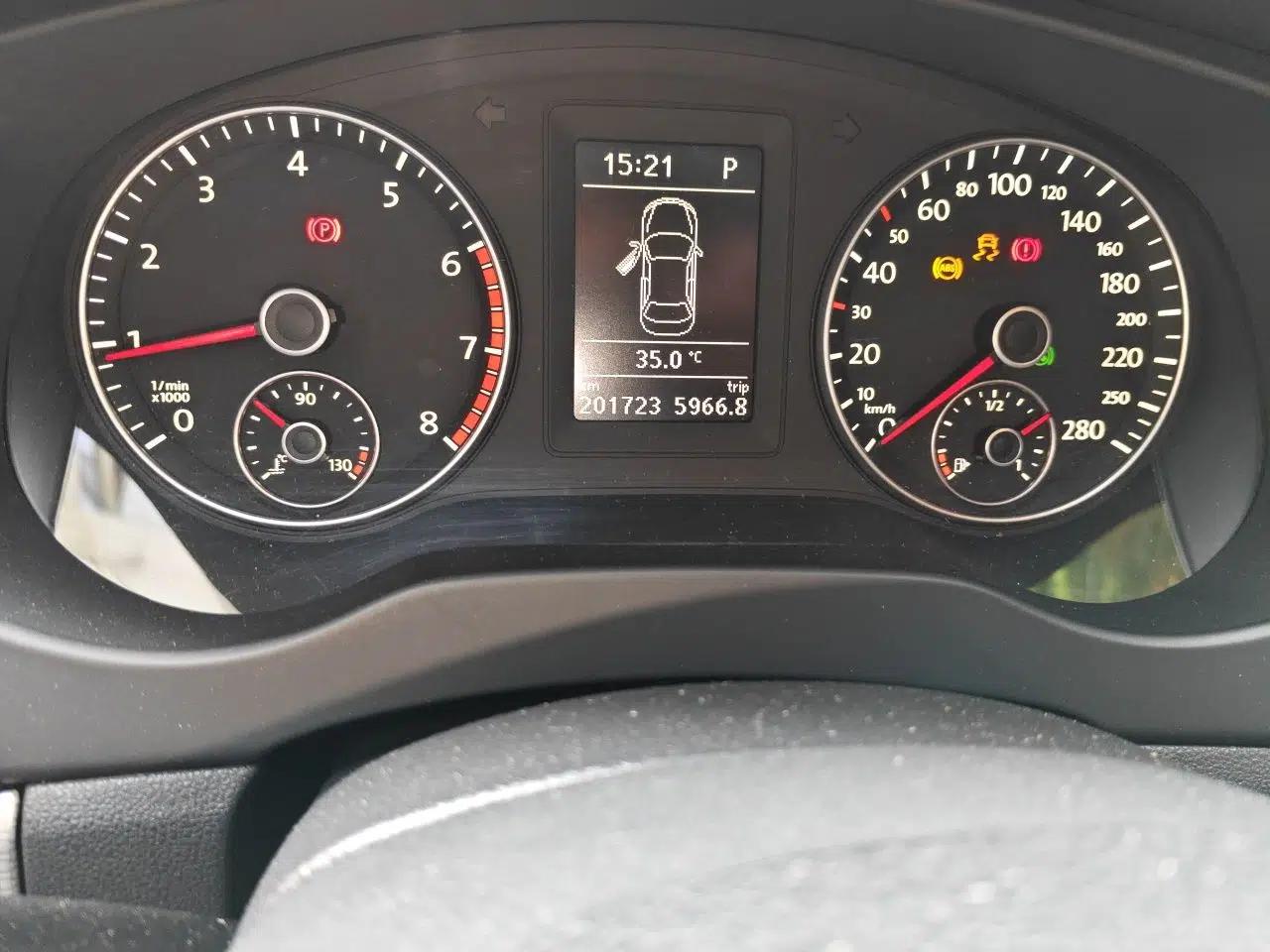 Volkswagen Sagitar 2014 Revised Version 1.4TSI Automatic Luxury Edition — миниатюра 12