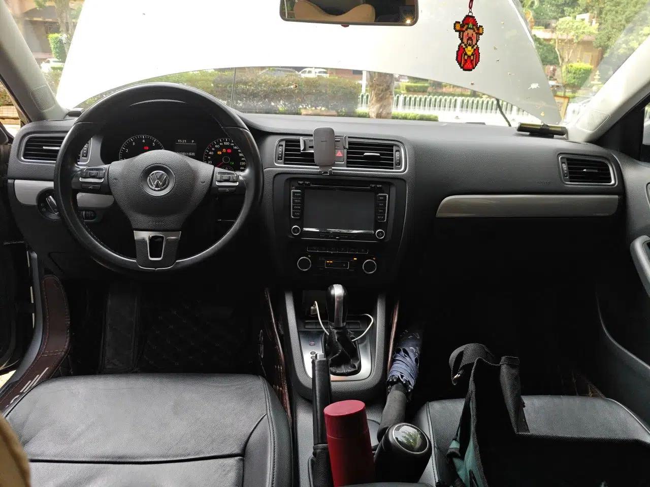 Volkswagen Sagitar 2014 Revised Version 1.4TSI Automatic Luxury Edition — миниатюра 9