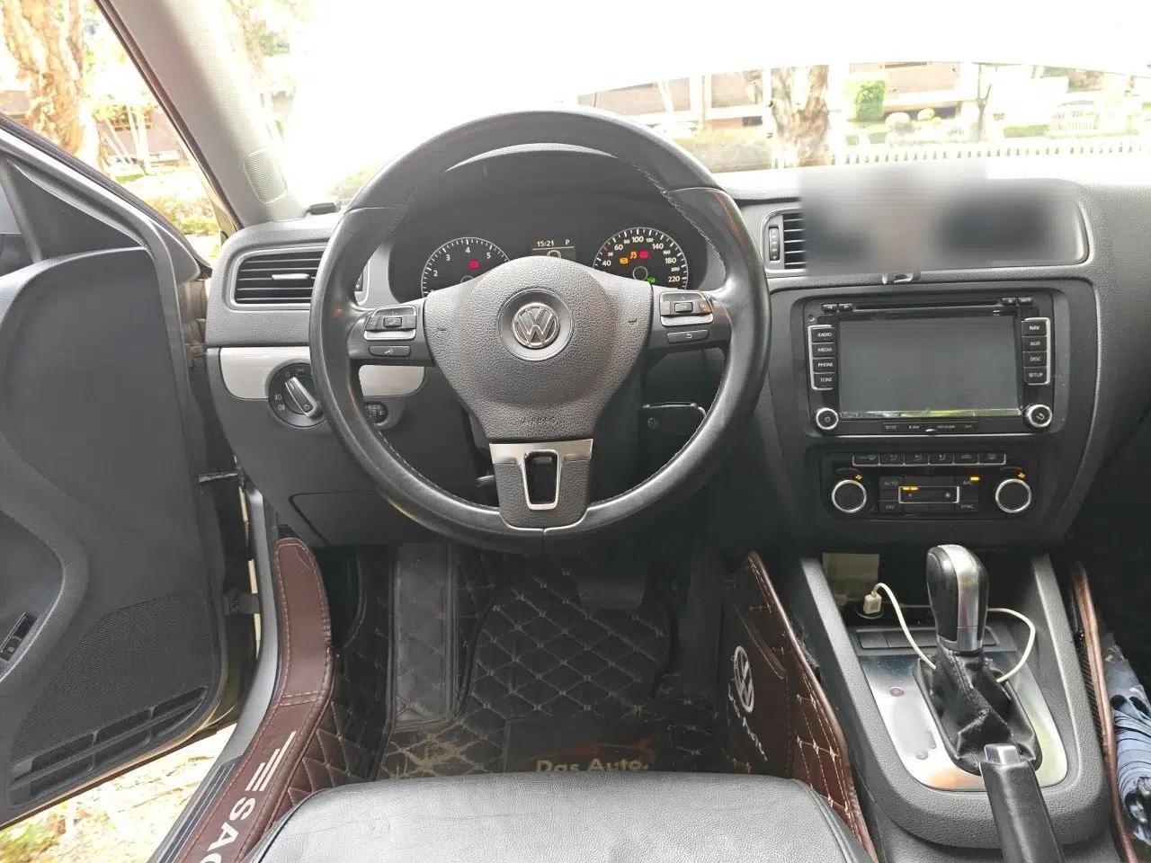 Volkswagen Sagitar 2014 Revised Version 1.4TSI Automatic Luxury Edition — миниатюра 10