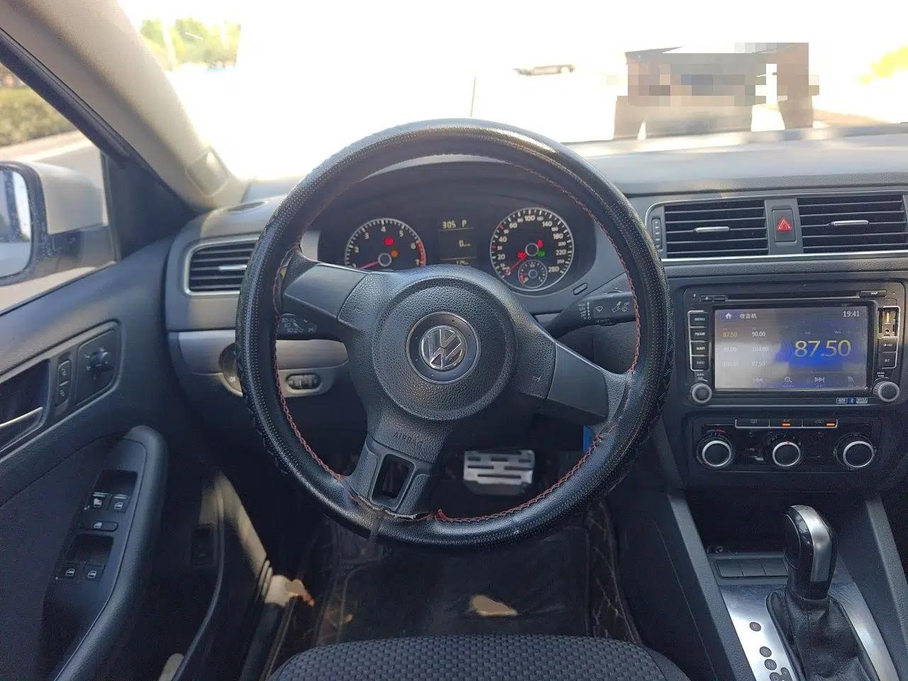 Volkswagen Sagitar 2012 1.4TSI Automatic Fashion Edition — миниатюра 10