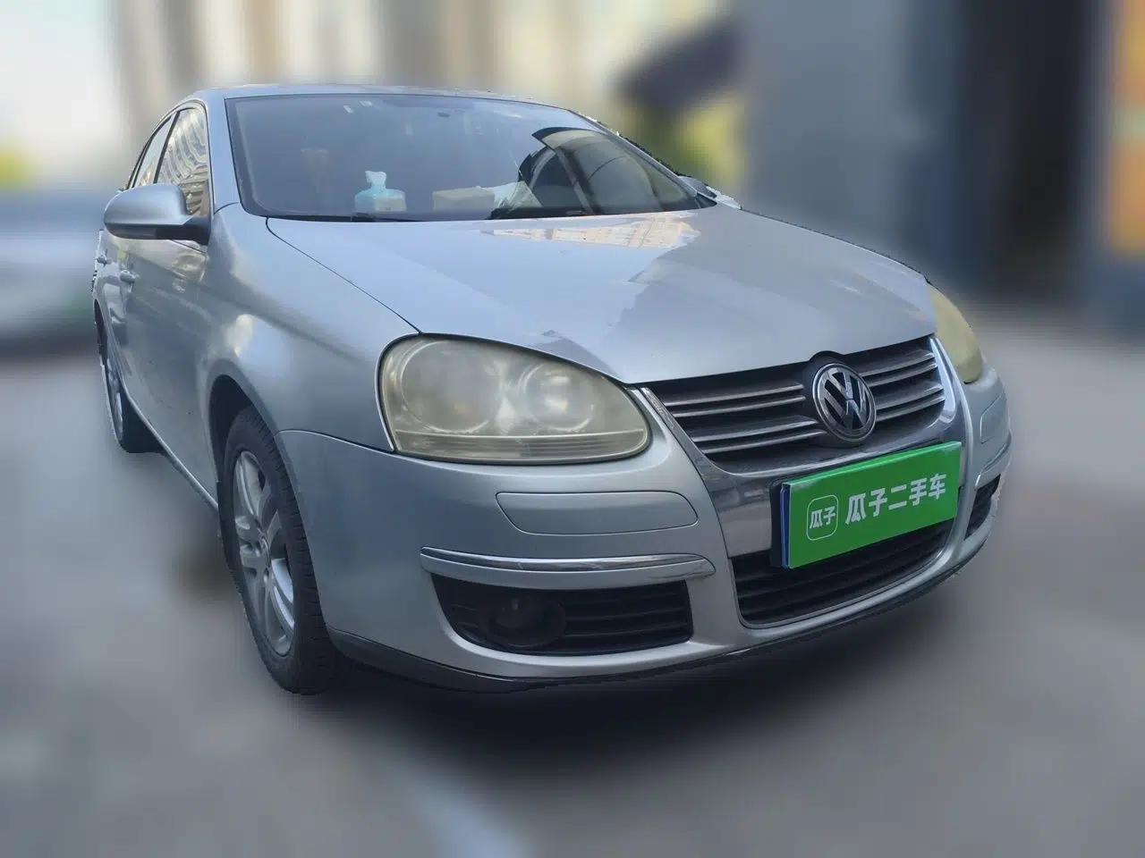 Volkswagen Sagitar 2010 1.4 TSI Automatic Luxury Model — миниатюра 3