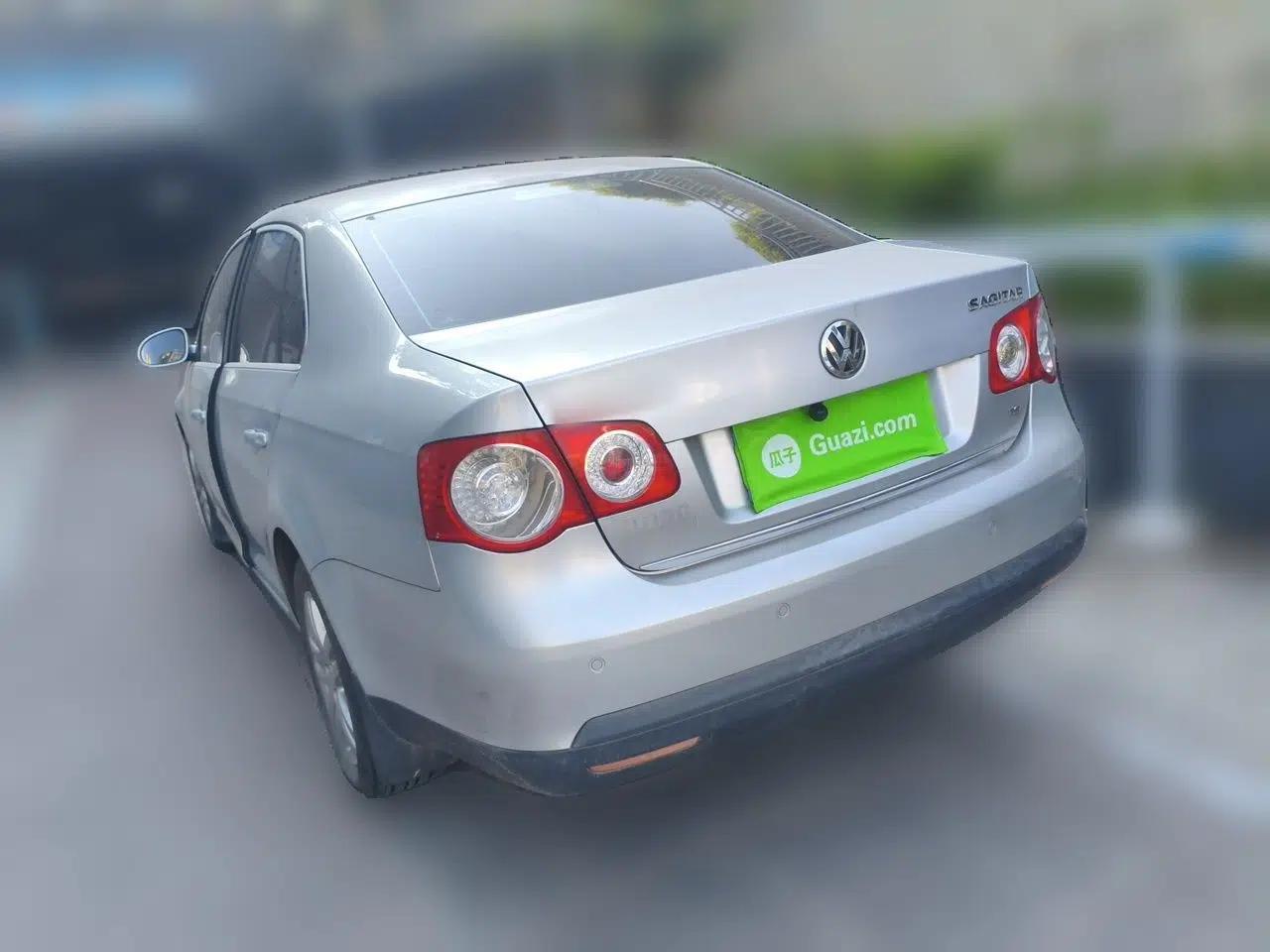 Volkswagen Sagitar 2010 1.4 TSI Automatic Luxury Model — миниатюра 4