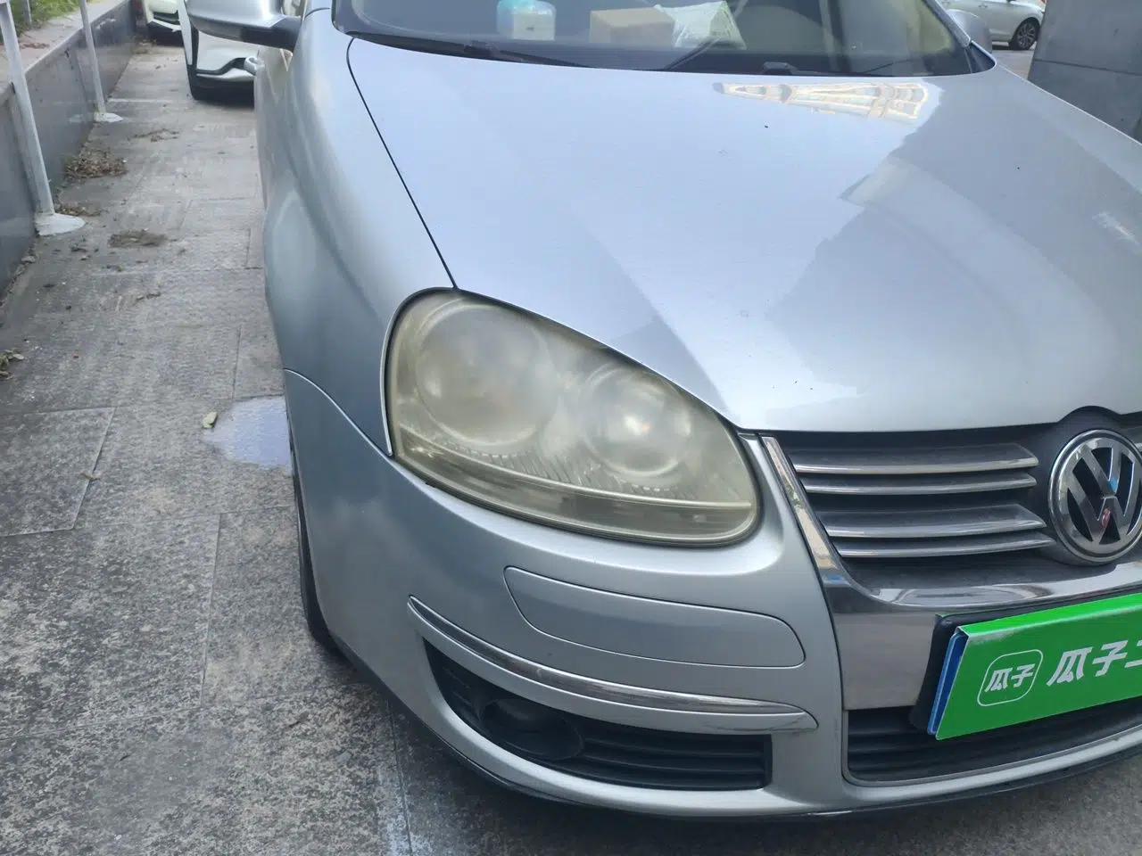 Volkswagen Sagitar 2010 1.4 TSI Automatic Luxury Model — миниатюра 7