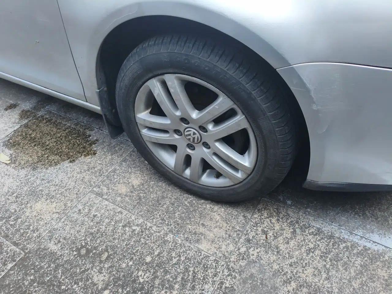Volkswagen Sagitar 2010 1.4 TSI Automatic Luxury Model — миниатюра 8