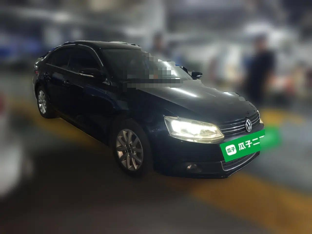 Volkswagen Sagitar 2012 1.4TSI Manual Luxury Model — миниатюра 3
