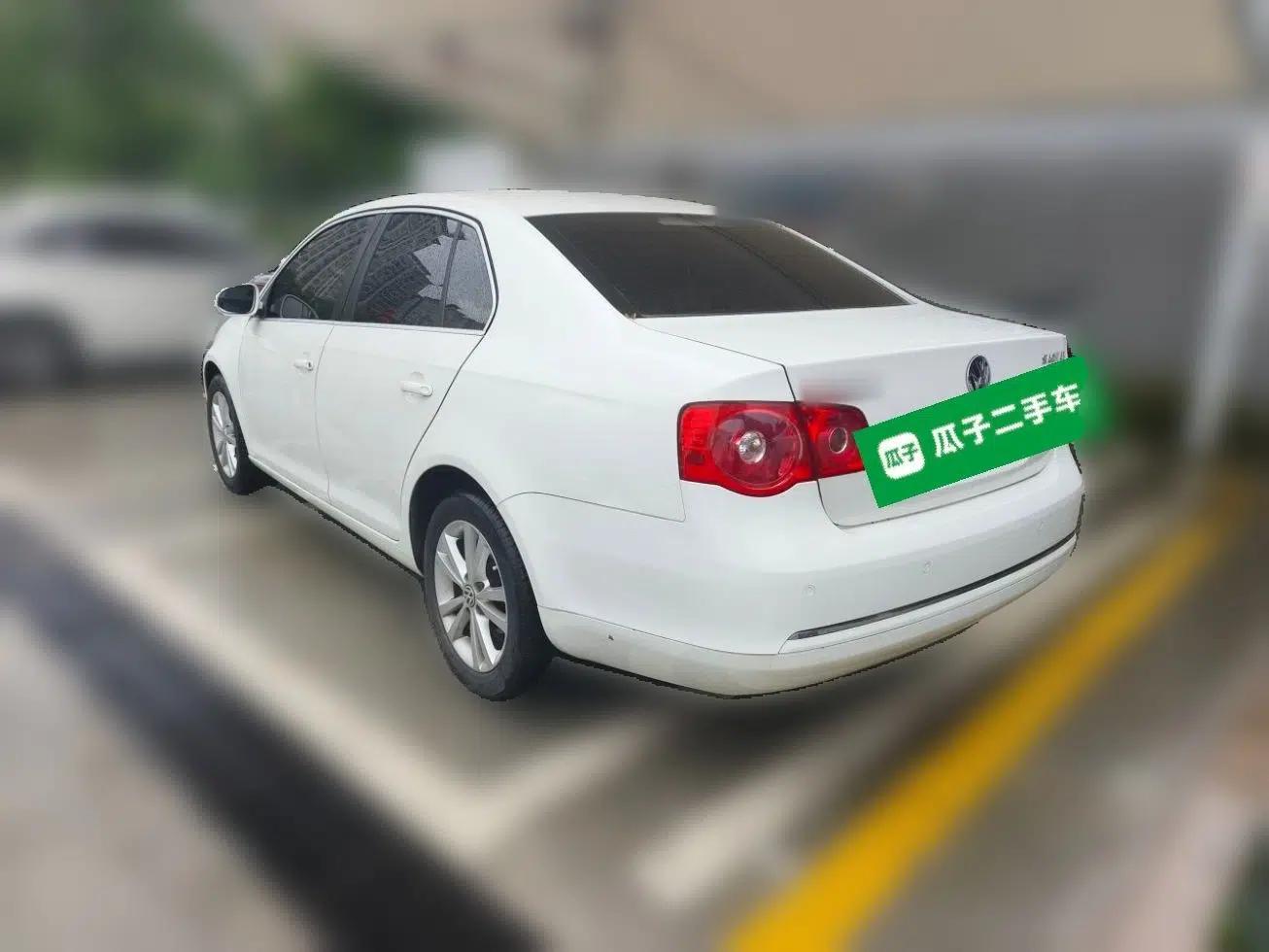 Volkswagen Sagitar 2011 1.6L Automatic Comfort Edition — миниатюра 4
