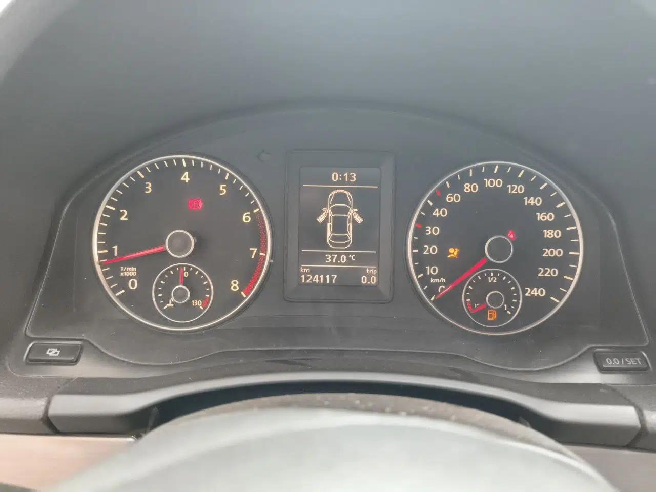 Volkswagen Sagitar 2011 1.4 TSI Manual Tech Model — миниатюра 11