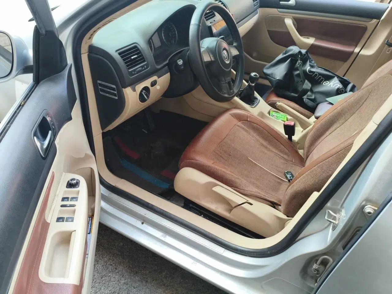 Volkswagen Sagitar 2011 1.4 TSI Manual Tech Model — миниатюра 16