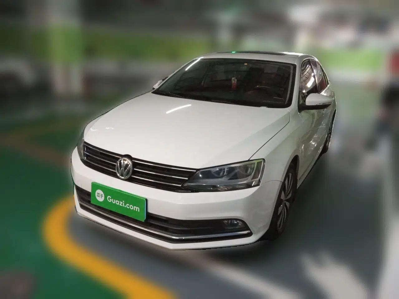 Volkswagen Sagitar 2017 180TSI Automatic Luxury Edition — миниатюра 1