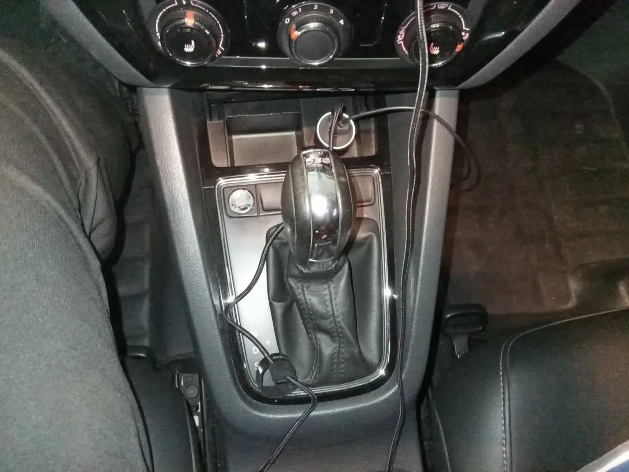 Volkswagen Sagitar 2017 180TSI Automatic Luxury Edition — миниатюра 14