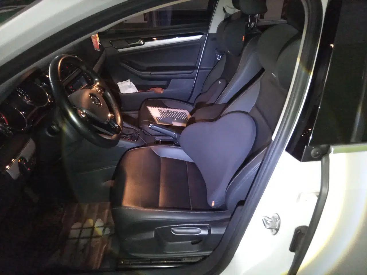 Volkswagen Sagitar 2017 180TSI Automatic Luxury Edition — миниатюра 15