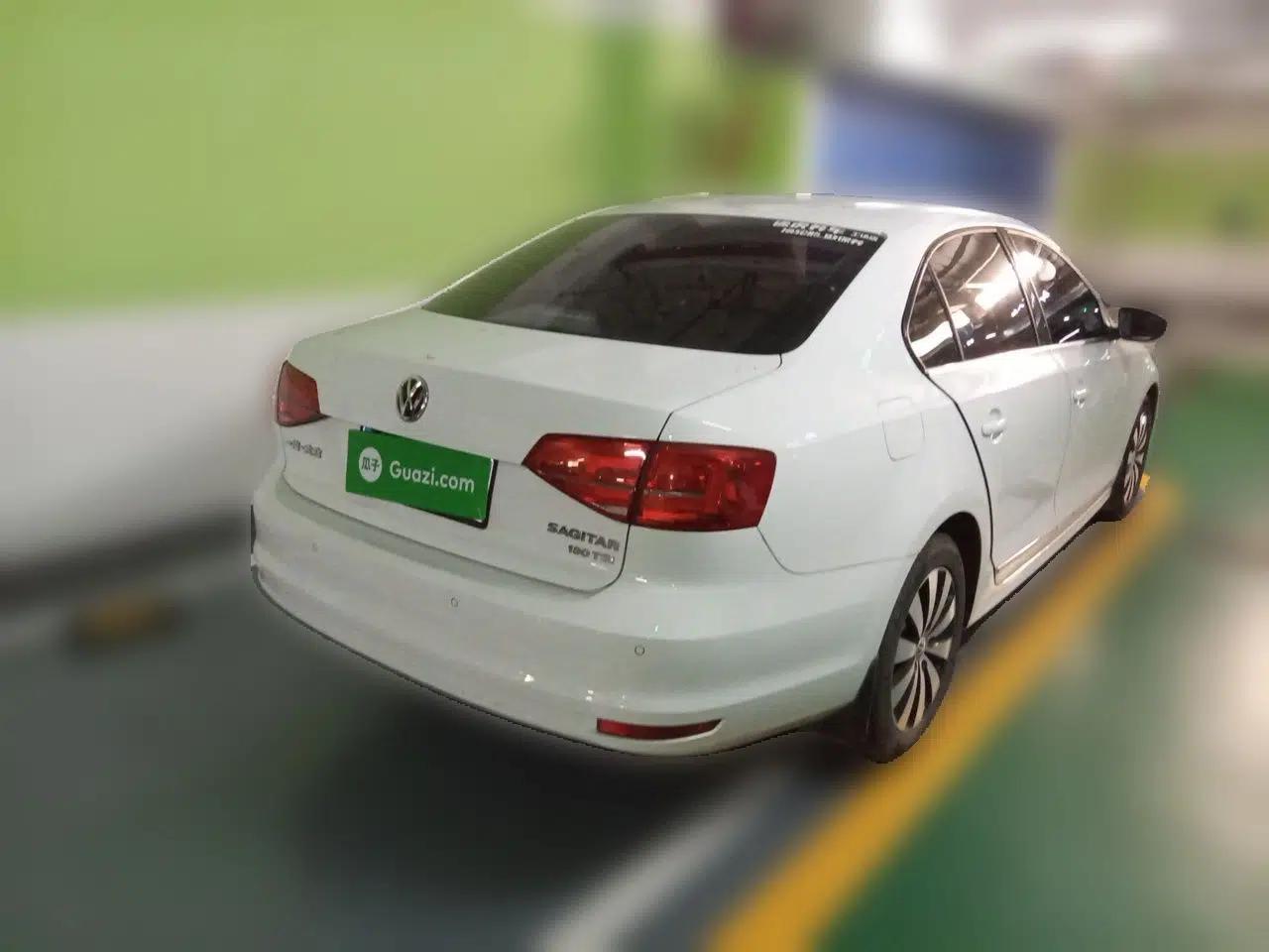 Volkswagen Sagitar 2017 180TSI Automatic Luxury Edition — миниатюра 6
