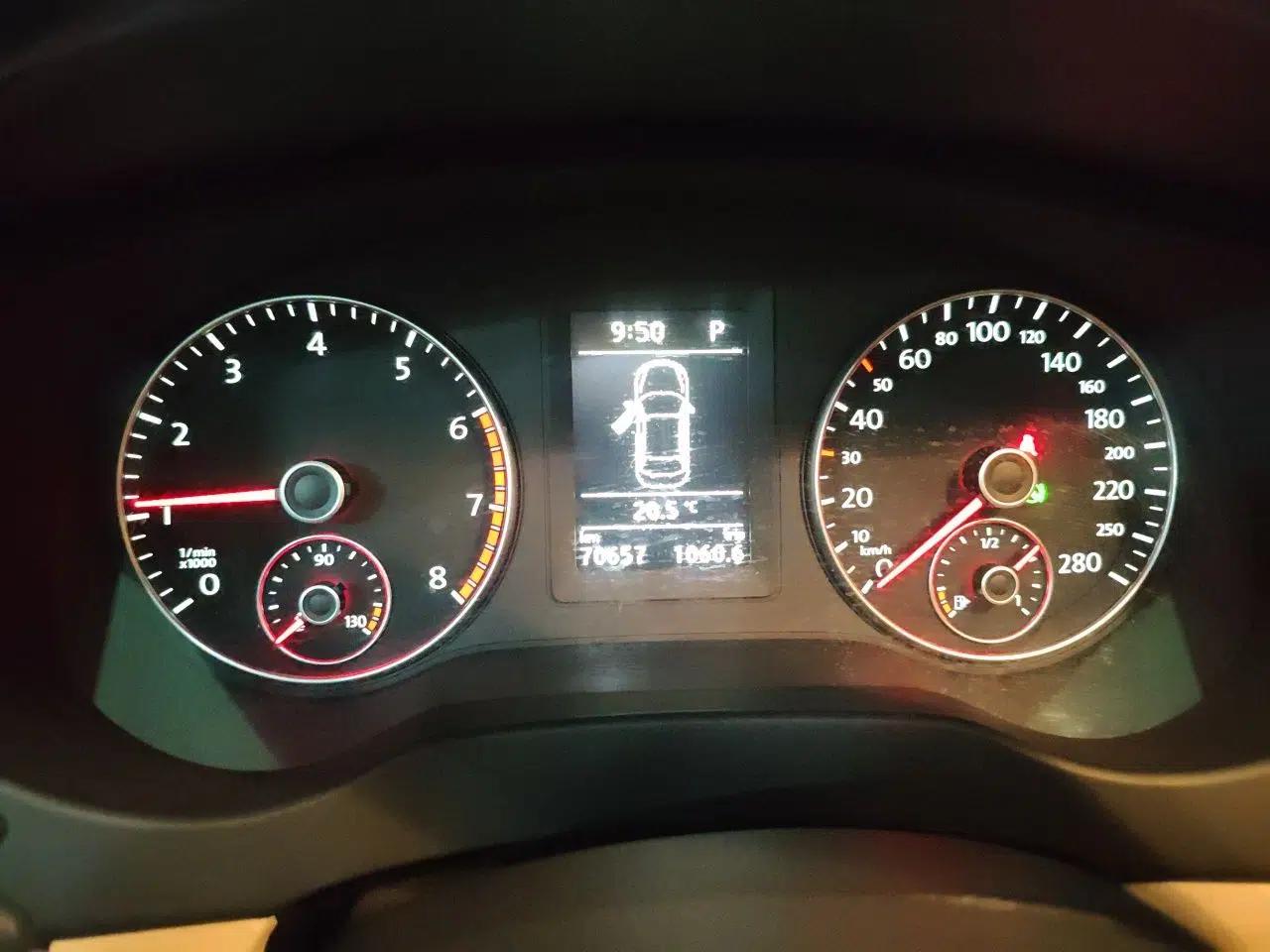 Volkswagen Sagitar 2014 Revised Version 1.4TSI Automatic Luxury Edition — миниатюра 11