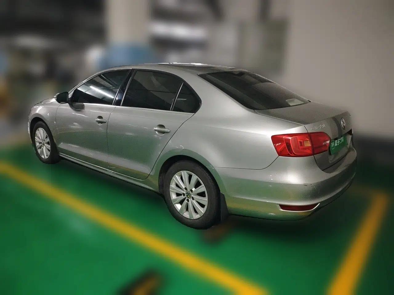 Volkswagen Sagitar 2014 Revised Version 1.4TSI Automatic Luxury Edition — миниатюра 4