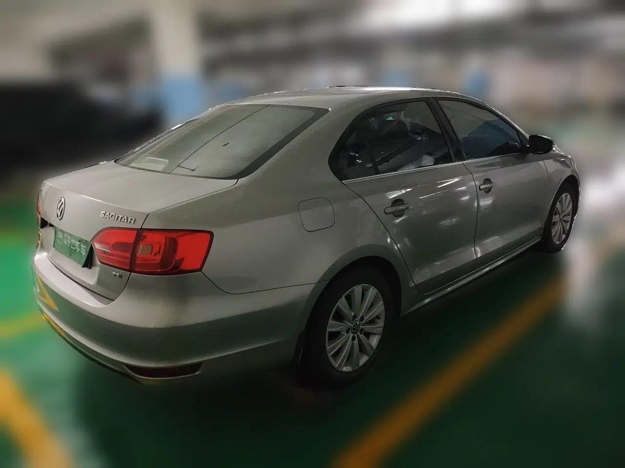 Volkswagen Sagitar 2014 Revised Version 1.4TSI Automatic Luxury Edition — миниатюра 6