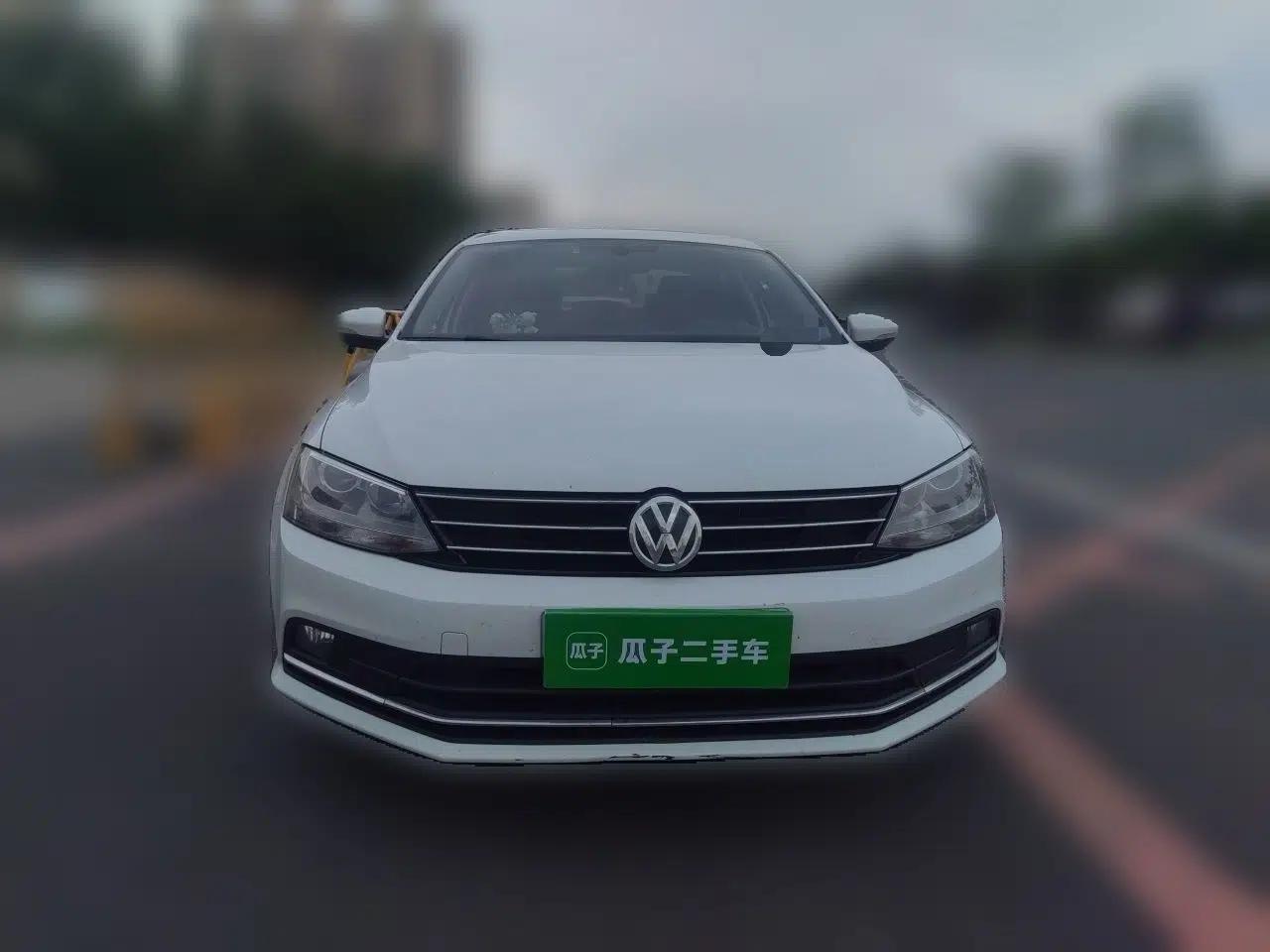 Volkswagen Sagitar 2018 1.6L Automatic Comfort Model — миниатюра 2