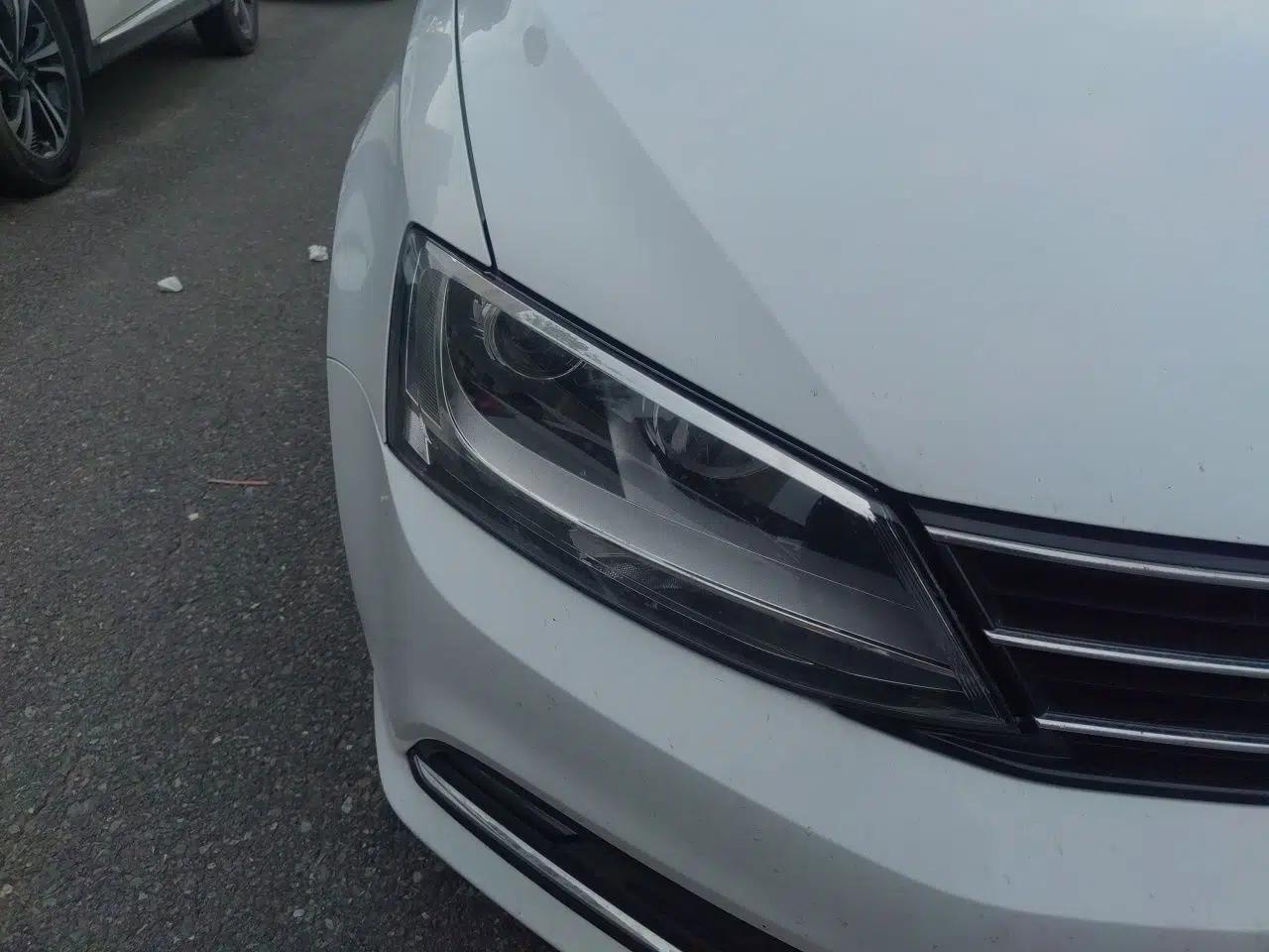 Volkswagen Sagitar 2018 1.6L Automatic Comfort Model — миниатюра 7