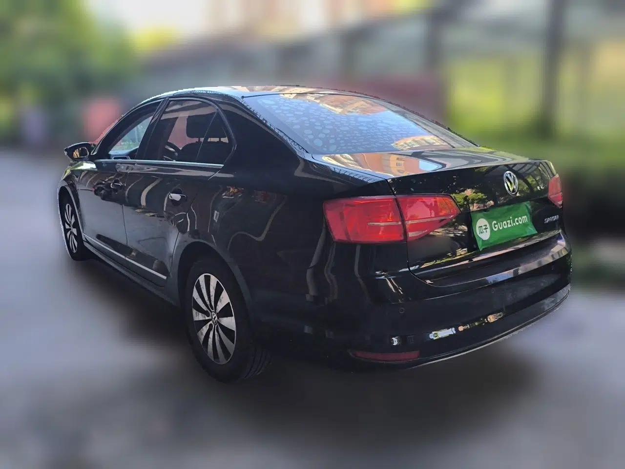 Volkswagen Sagitar 2018 1.6L Automatic Comfort Model — миниатюра 4