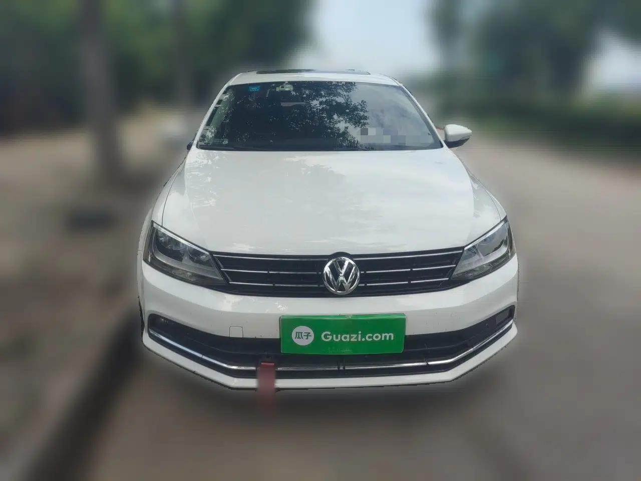 Volkswagen Sagitar 2018 1.6L Automatic Comfort Model — миниатюра 2