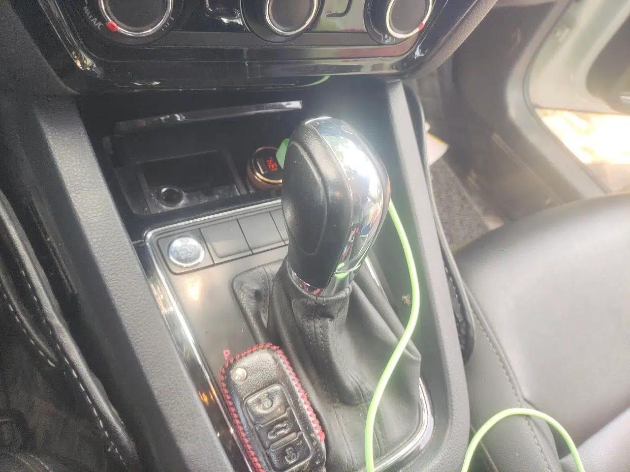 Volkswagen Sagitar 2018 1.6L Automatic Comfort Model — миниатюра 14