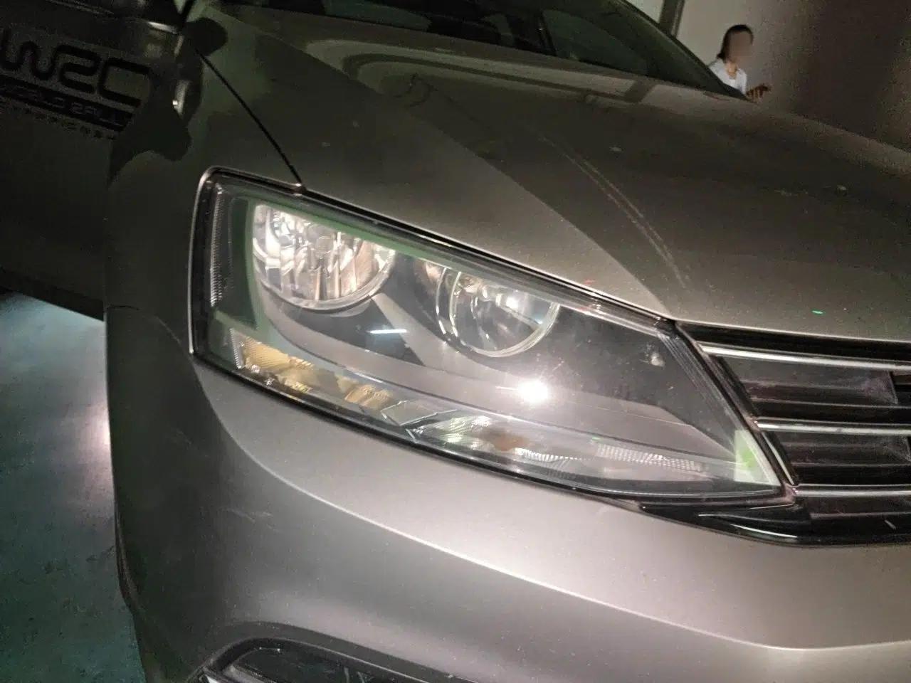 Volkswagen Sagitar 2015 1.6L Automatic Comfort Model — миниатюра 7