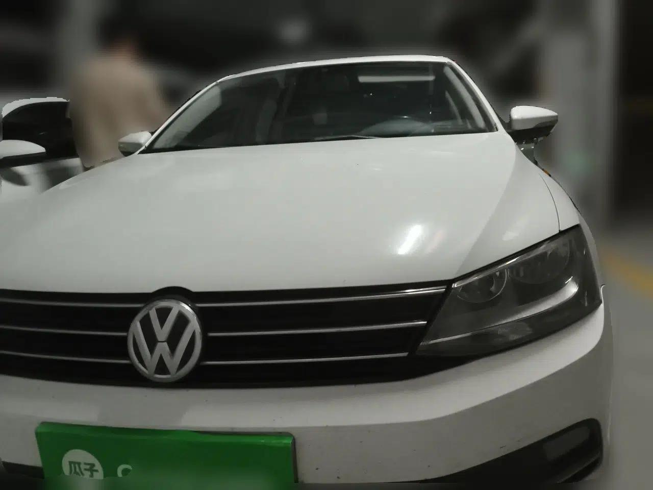Volkswagen Sagitar 2017 1.6L Automatic Comfort Model — миниатюра 2