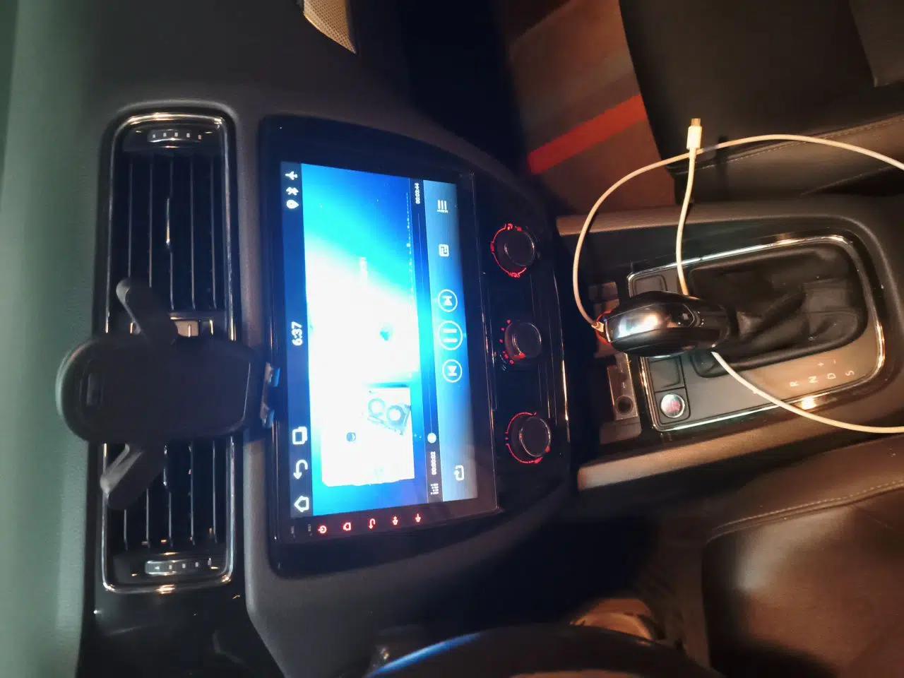Volkswagen Sagitar 2017 1.6L Automatic Comfort Model — миниатюра 13