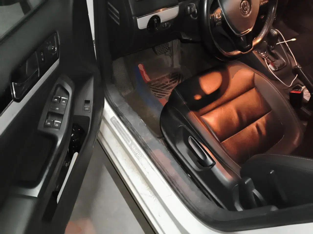 Volkswagen Sagitar 2017 1.6L Automatic Comfort Model — миниатюра 16